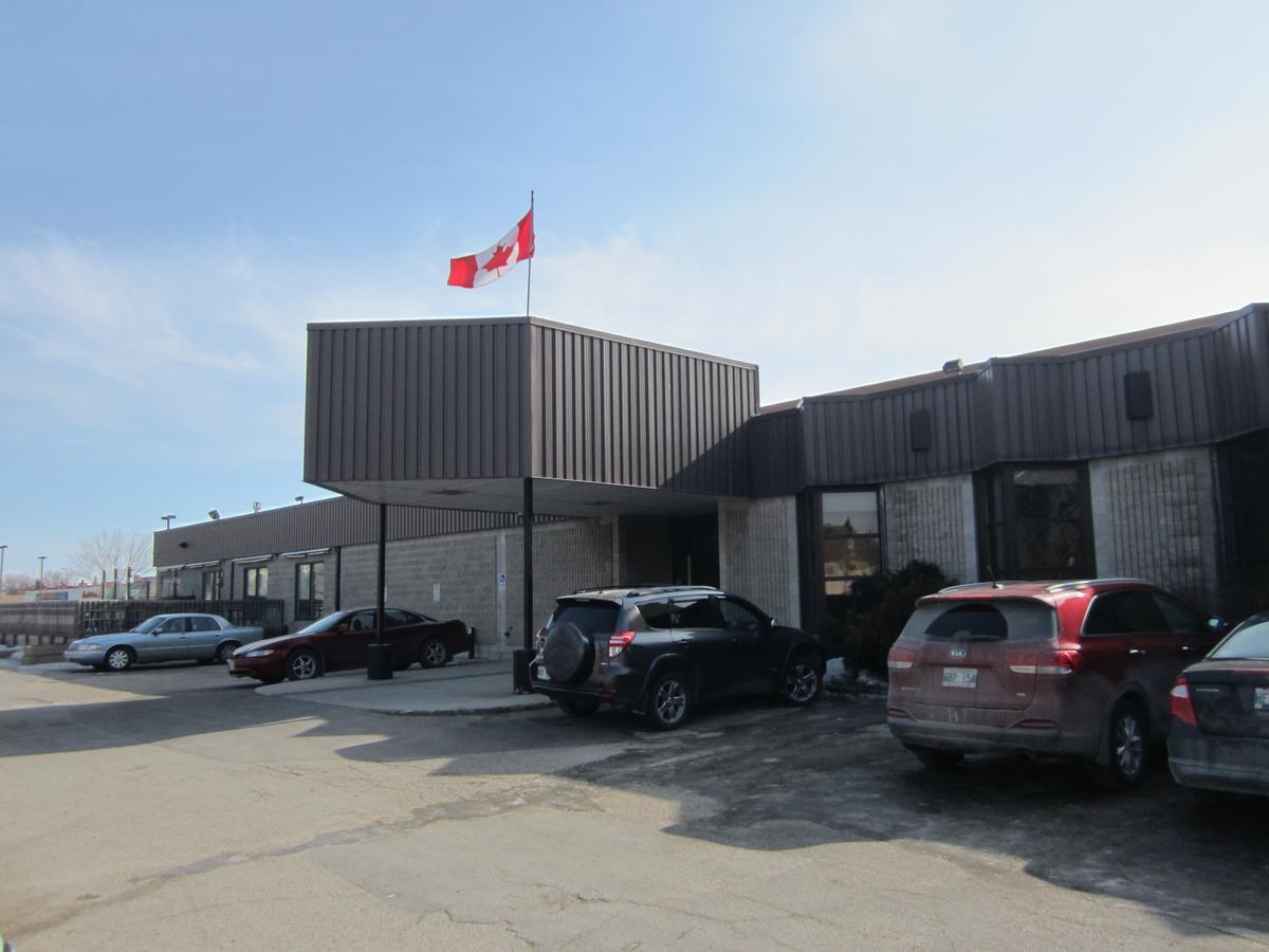Nor Villa Hotel Winnipeg Exterior photo
