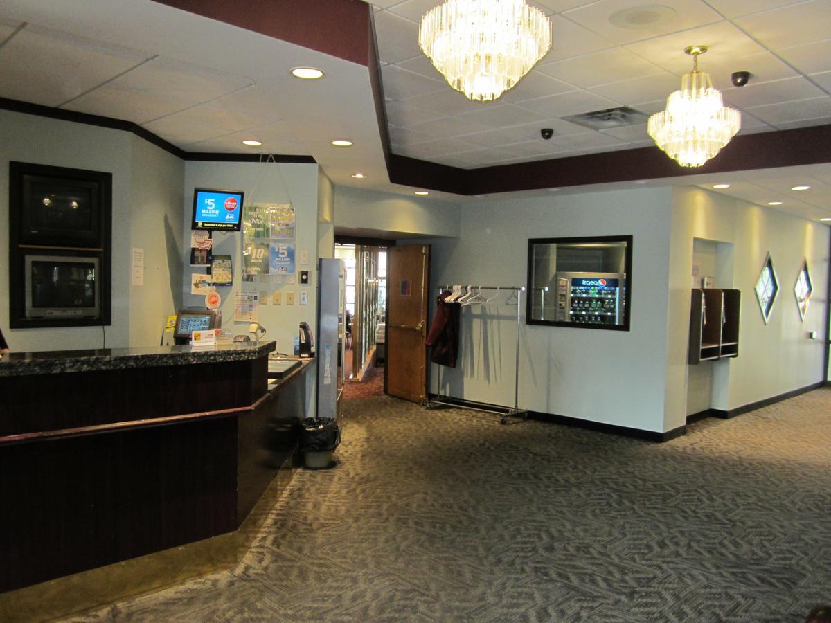 Nor Villa Hotel Winnipeg Exterior photo
